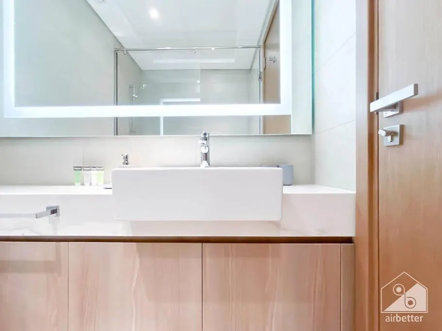 Elegant & Spacious 1Bedroom With Balcony Dubaj Apartman