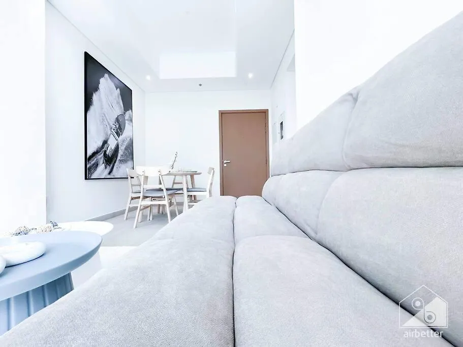 Elegant & Spacious 1Bedroom With Balcony Dubaj