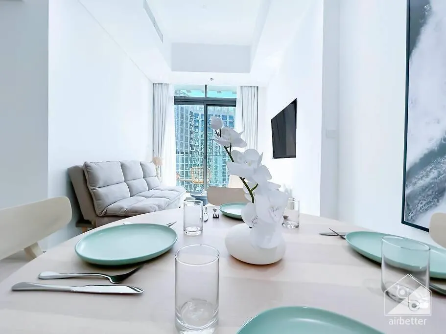 Elegant & Spacious 1Bedroom With Balcony Dubaj